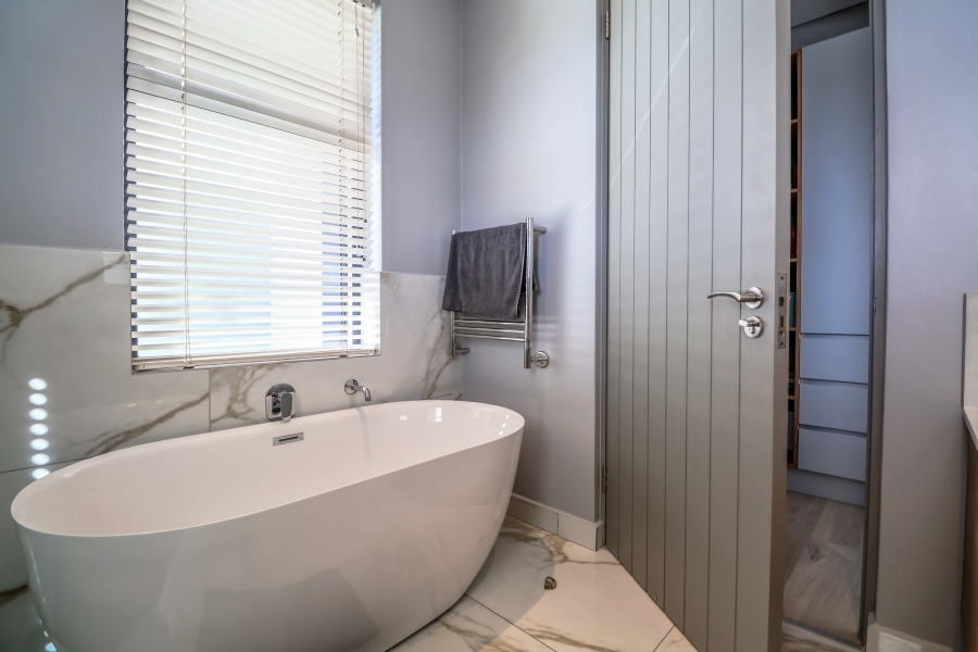 4 Bedroom Property for Sale in Brackenridge Western Cape